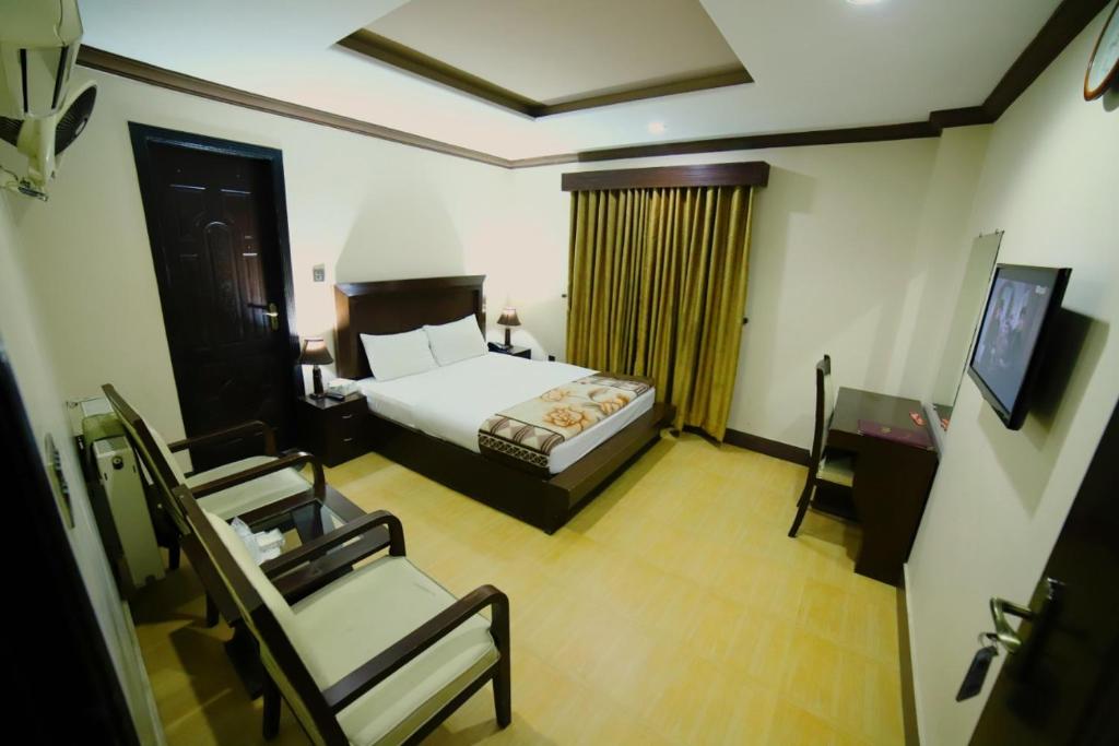 Midtown Hotel