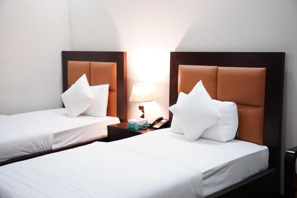 Midtown Hotel