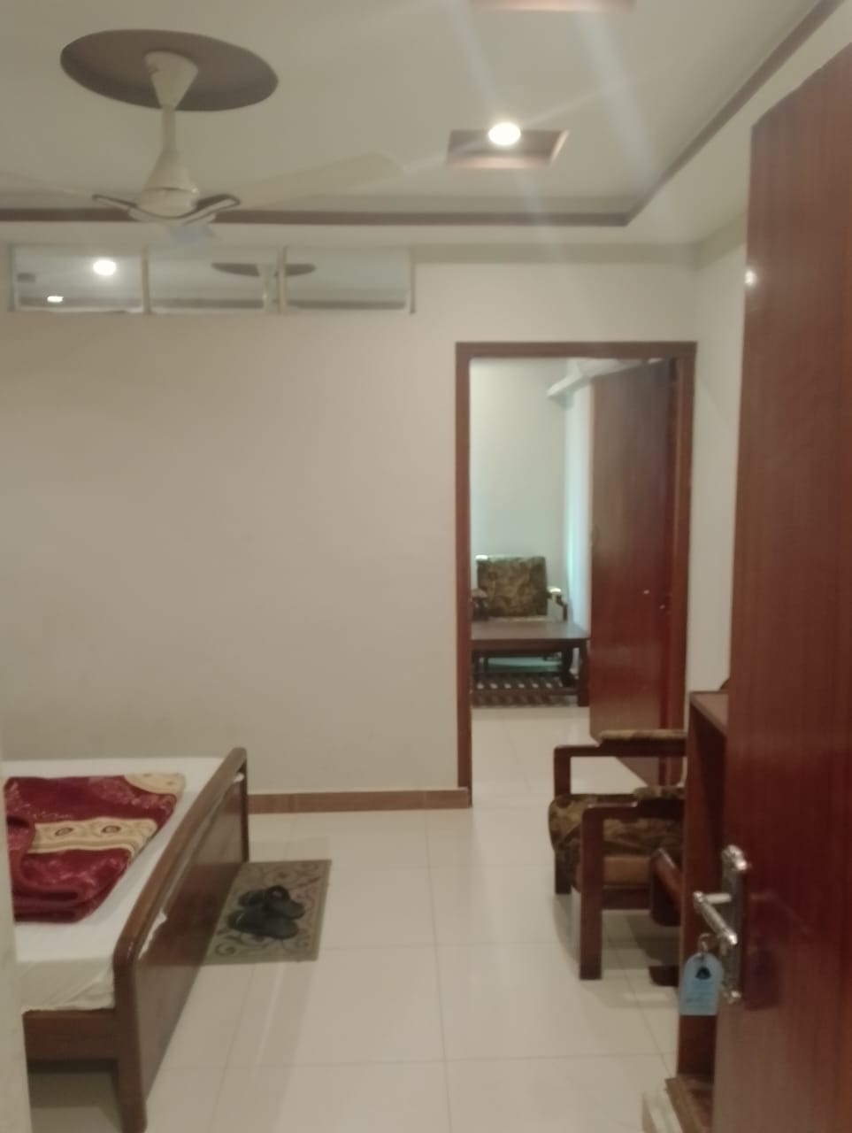 Moon Gate Hotel