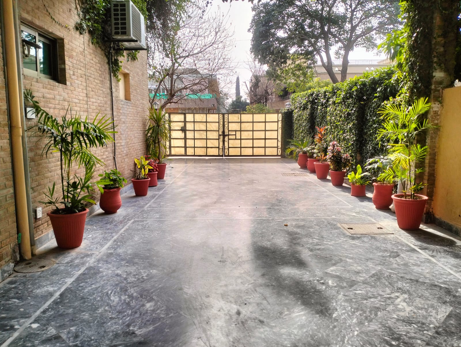 Riviera Courtyard Guest House