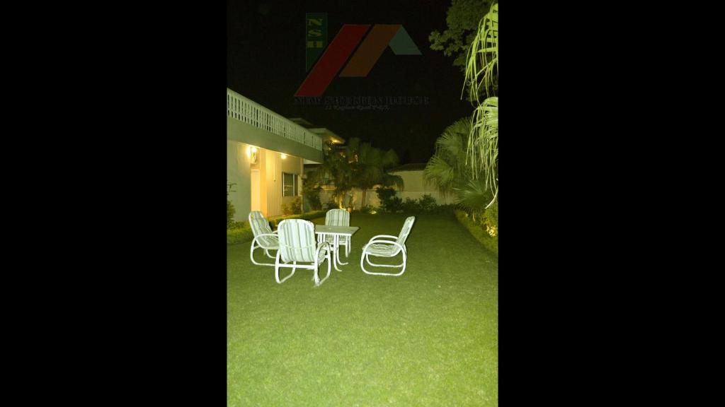 Shelton Guest House