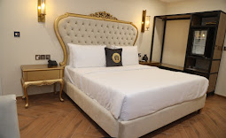 Three Trees Hotel