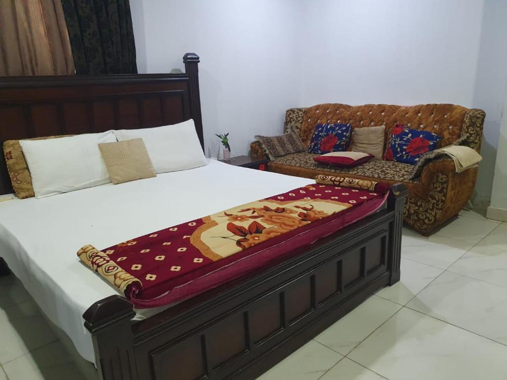 Zaib Guest House
