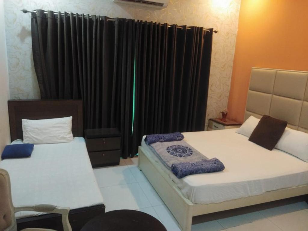 Zaib Guest House