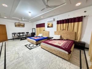 imperial lodges