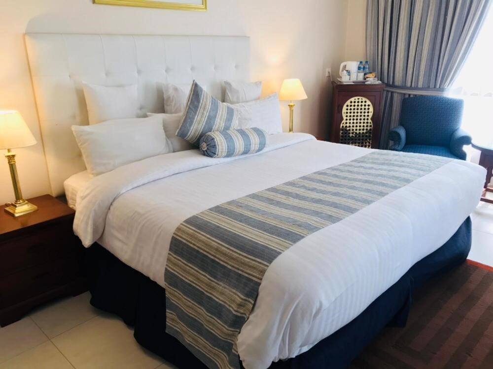 Beach Luxury Hotel