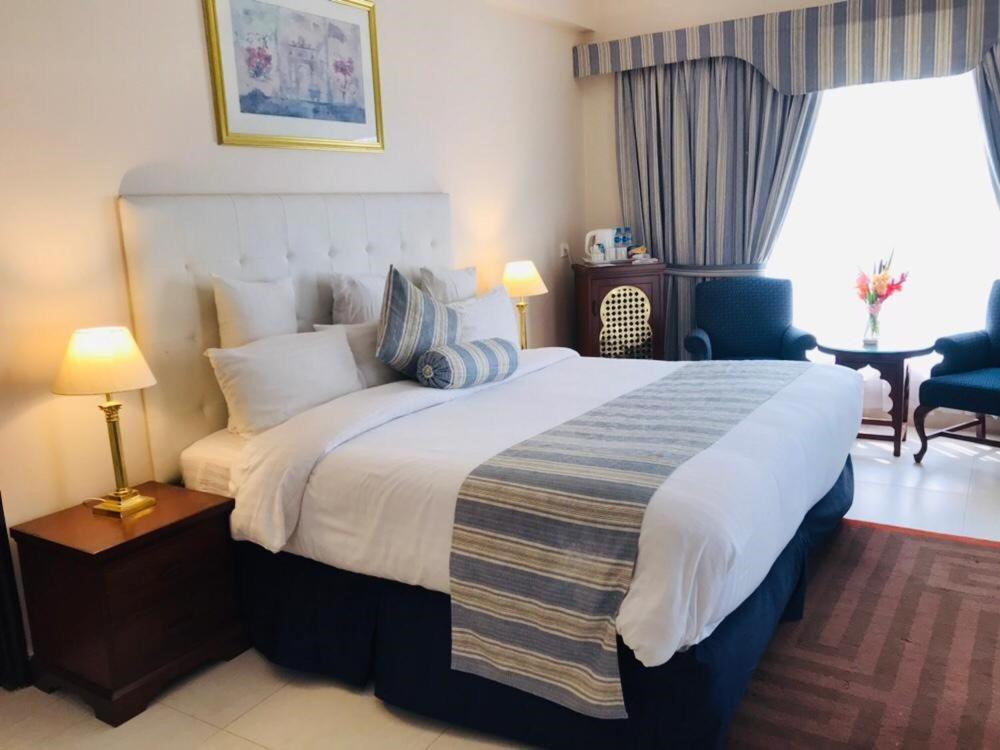 Beach Luxury Hotel