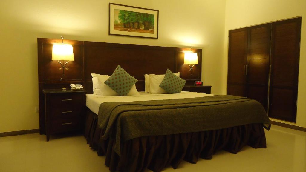 Dreamworld Resort, Hotel And Golf Course