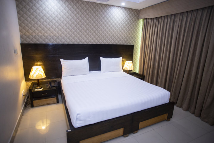 Hotel Country Inn Karachi