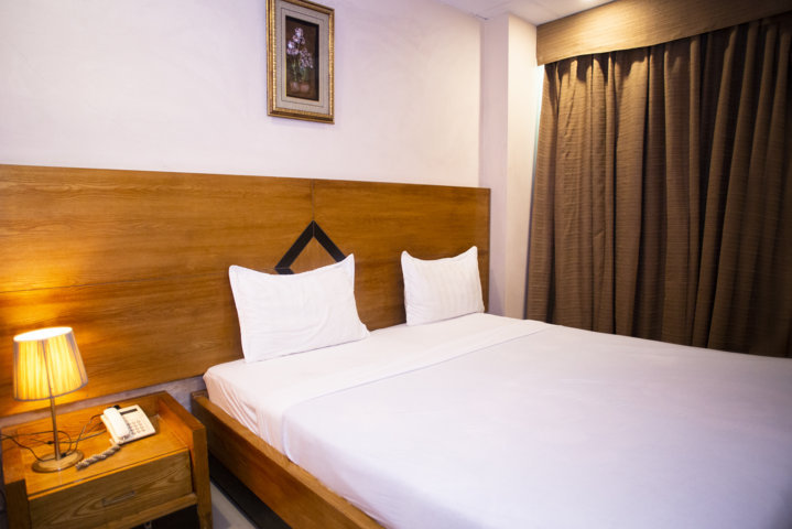 Hotel Country Inn Karachi