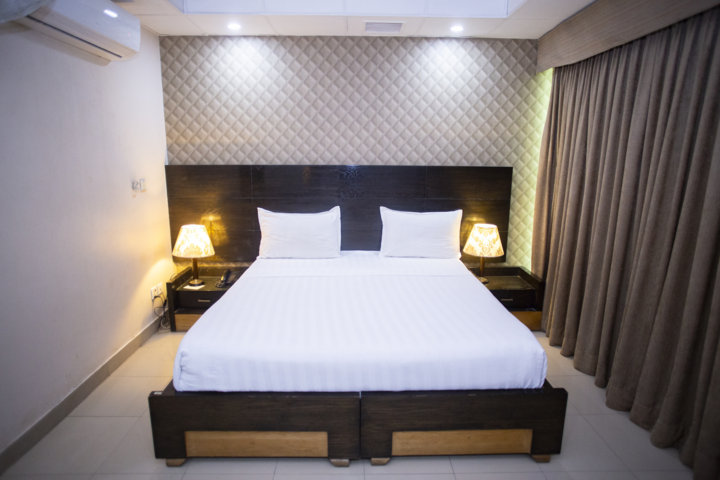 Hotel Country Inn Karachi