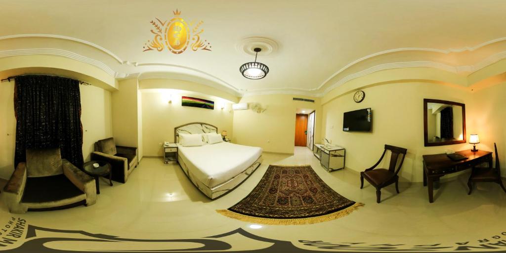 Hotel Crown Inn