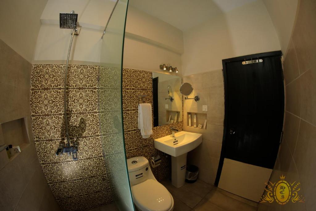 Hotel Crown Inn