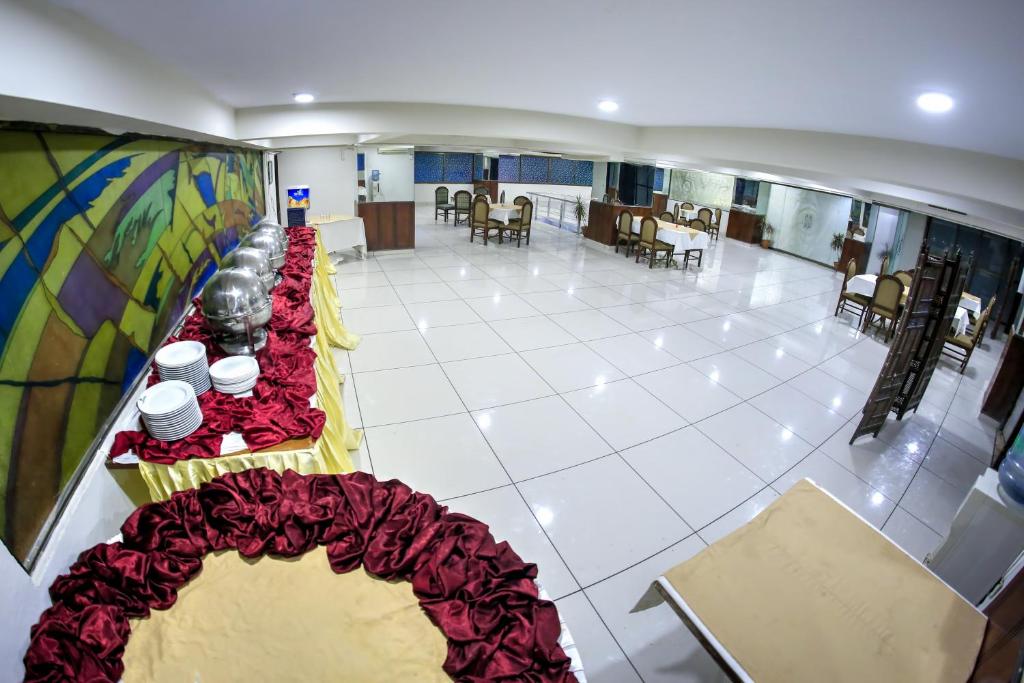 Hotel Crown Inn