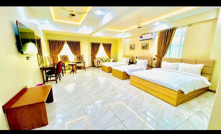 Hotel Pearl Inn