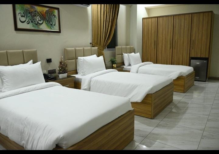Hotel Pearl Inn