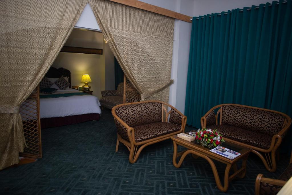 Mehran Hotel Shahrah-e-Faisal Road