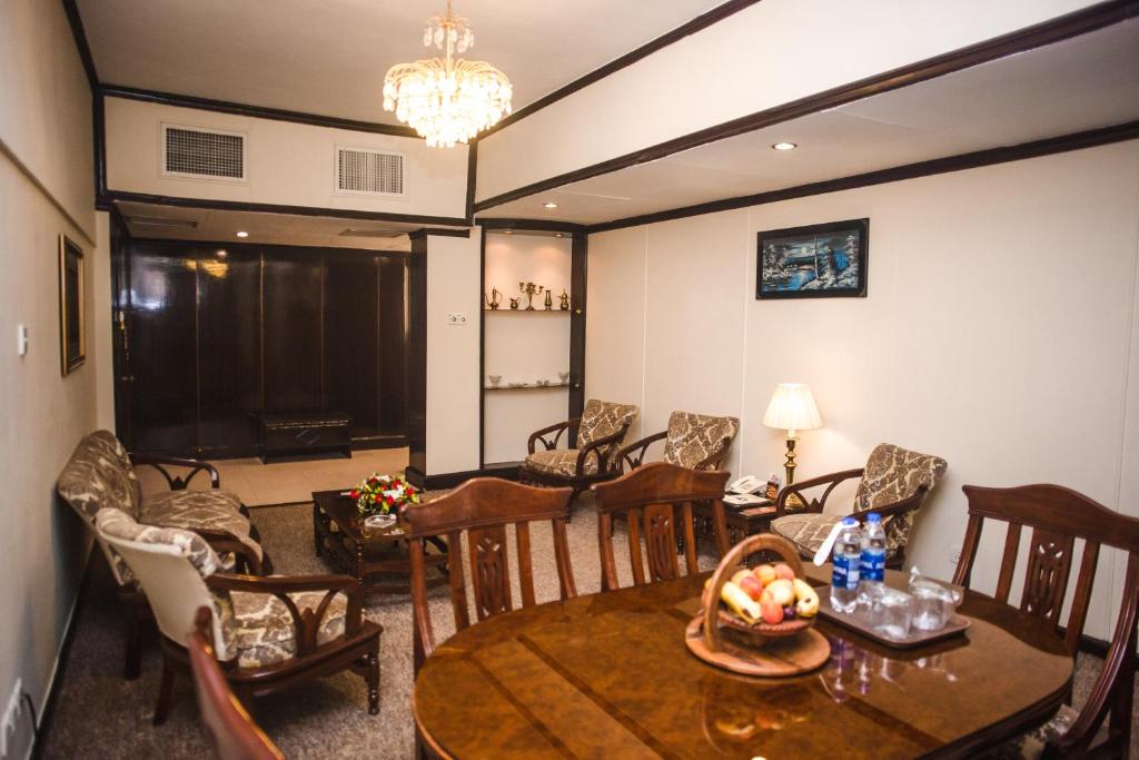Mehran Hotel Shahrah-e-Faisal Road