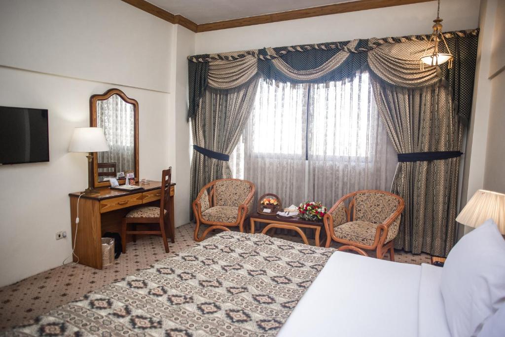 Mehran Hotel Shahrah-e-Faisal Road