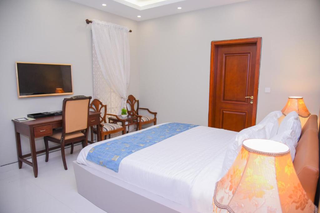 Orchards Cottage Hotel