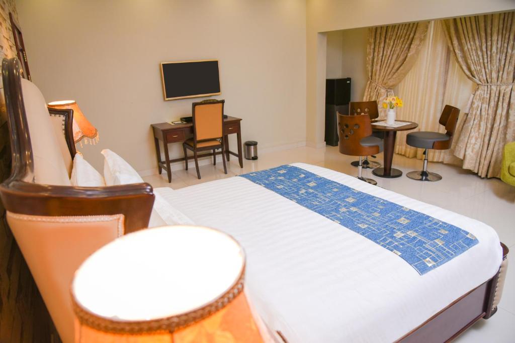 Orchards Cottage Hotel