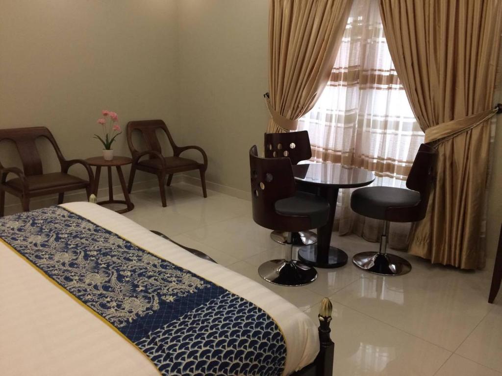 Orchards Cottage Hotel