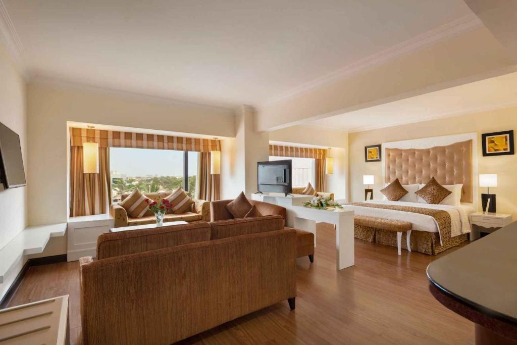 Ramada Plaza