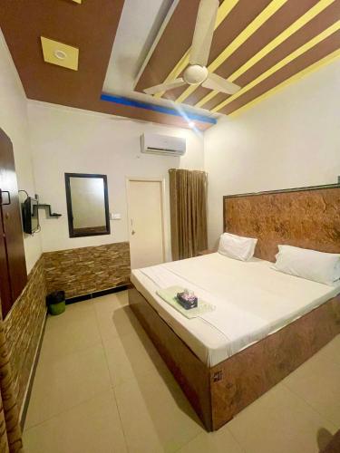 Rehaish Inn Model Colony