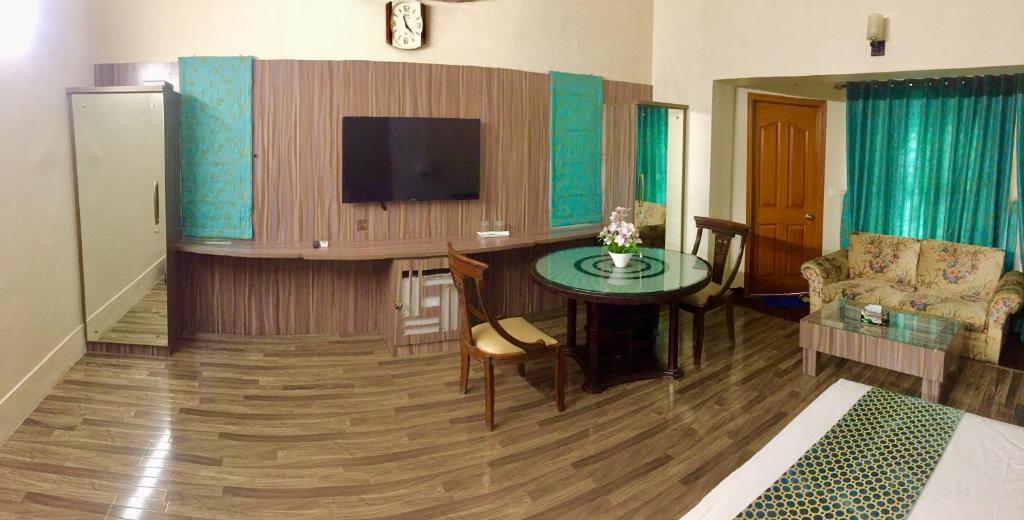 Star Guest House