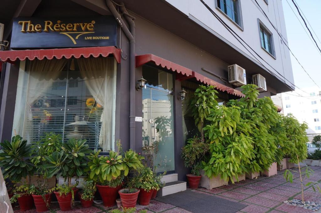 The Reserve Hotel