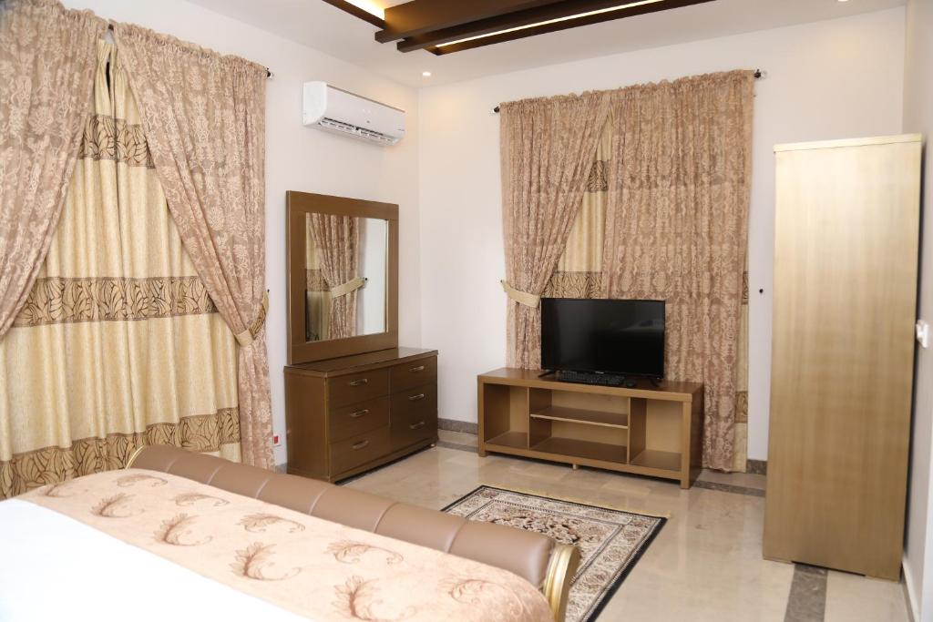 Zifan Hotel And Suites