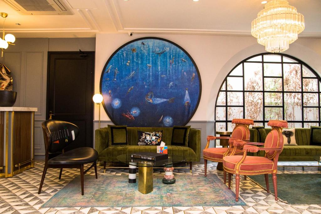 Ambiance Boutique Art Hotel