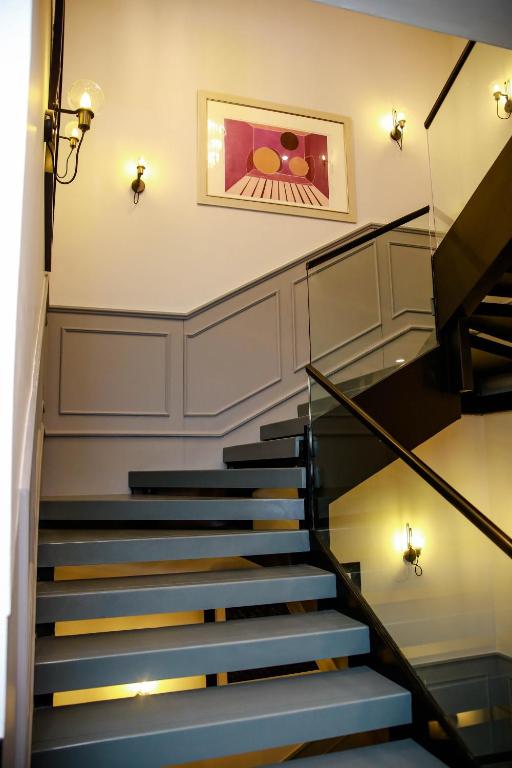 Ambiance Boutique Art Hotel