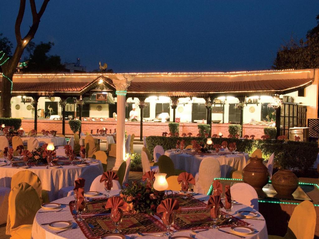 Avari Hotel
