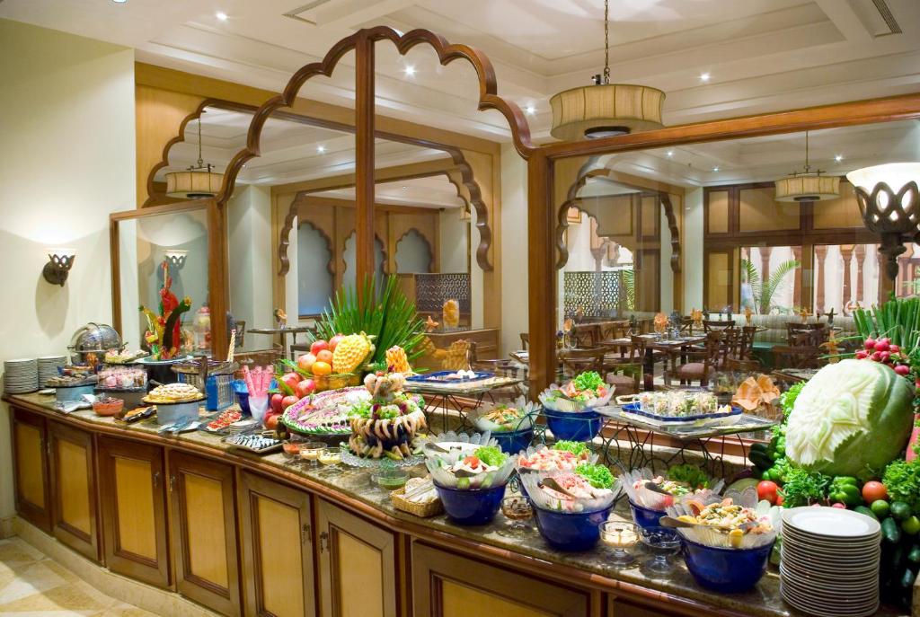Avari Hotel