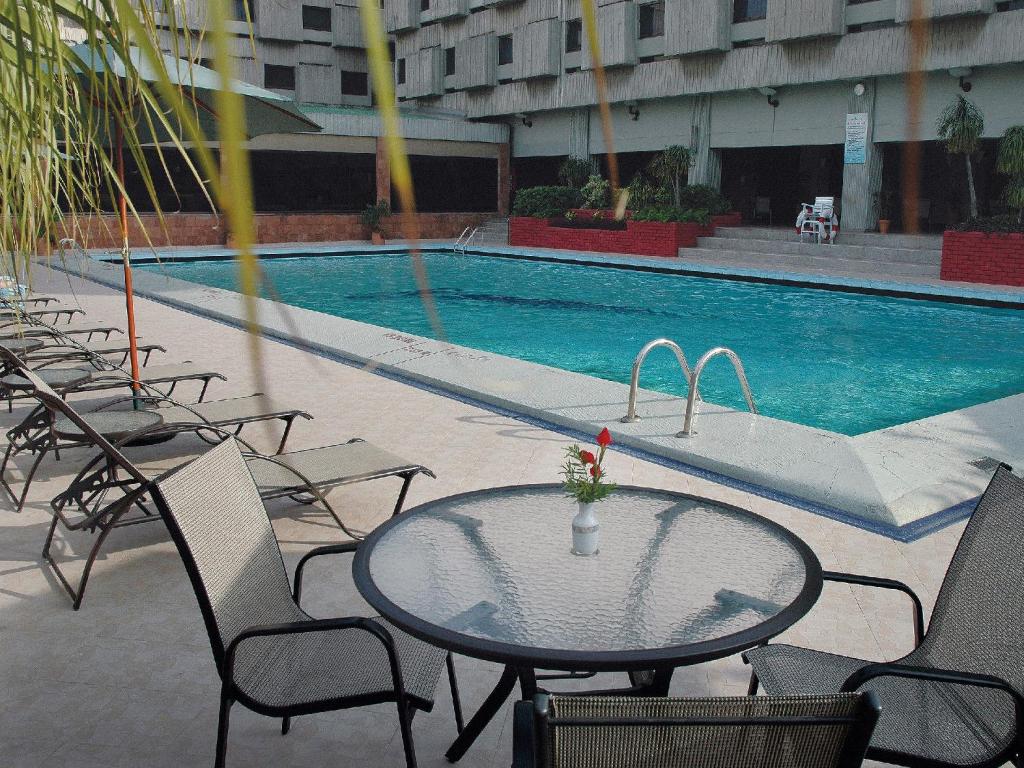 Avari Hotel