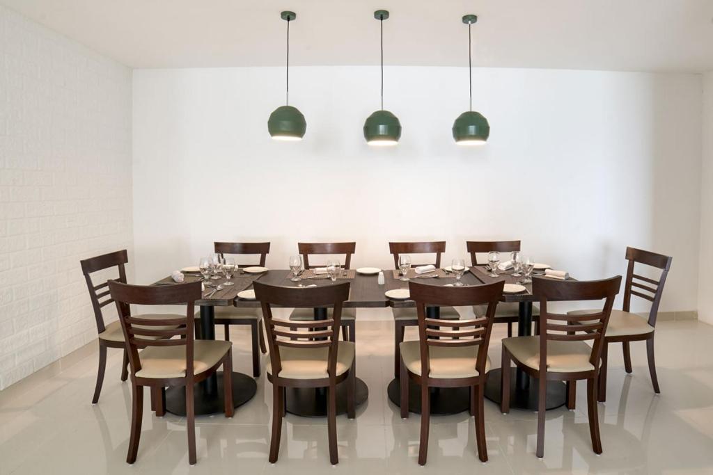 Avari Xpress Gulberg