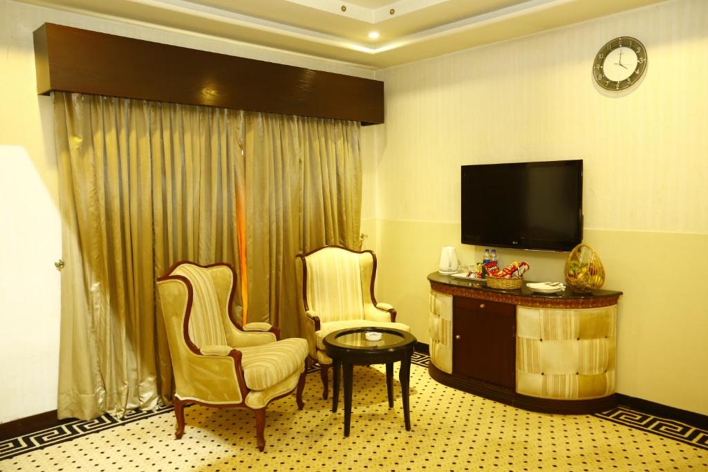 Bahria Grand Hotel And Resort