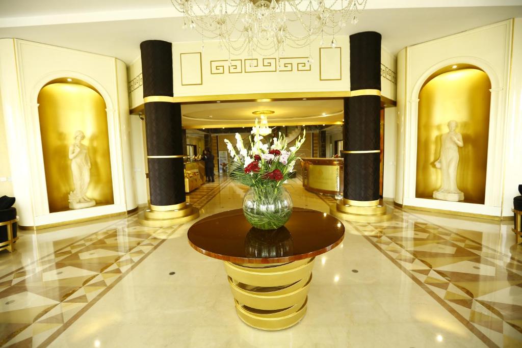 Bahria Grand Hotel And Resort