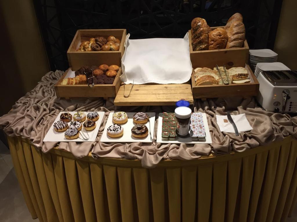 Bahria Grand Hotel And Resort