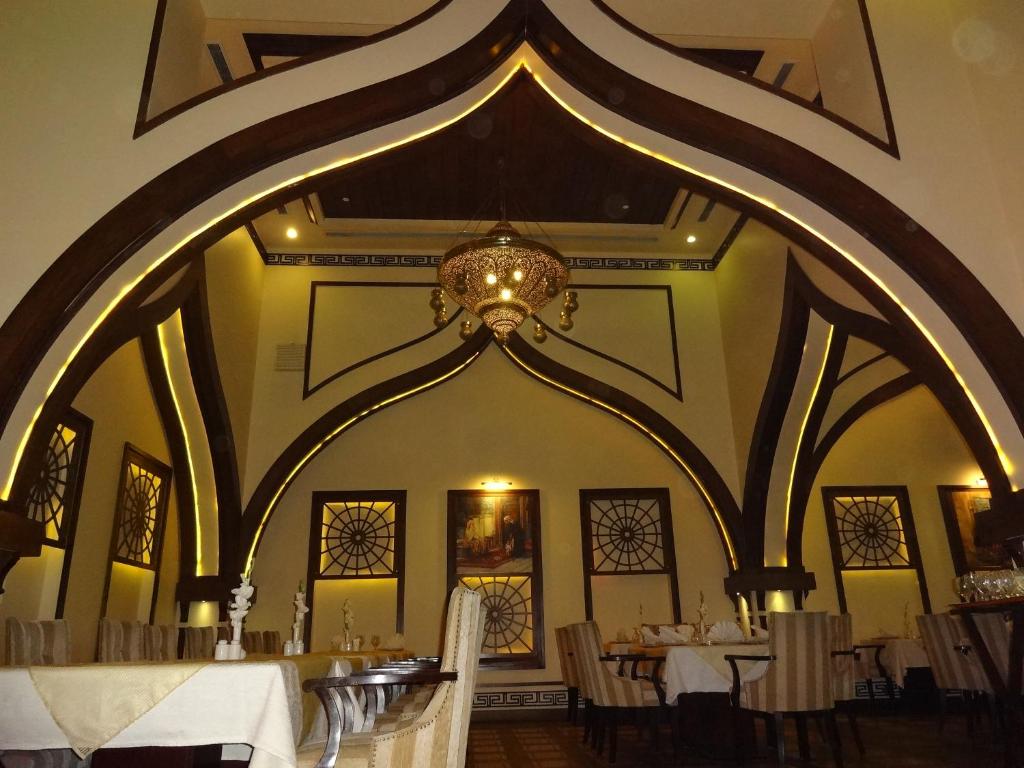 Faletti’s Hotel 24-Egerton Road