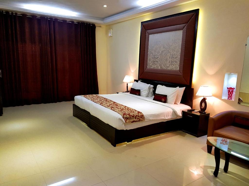 Grand Enclave