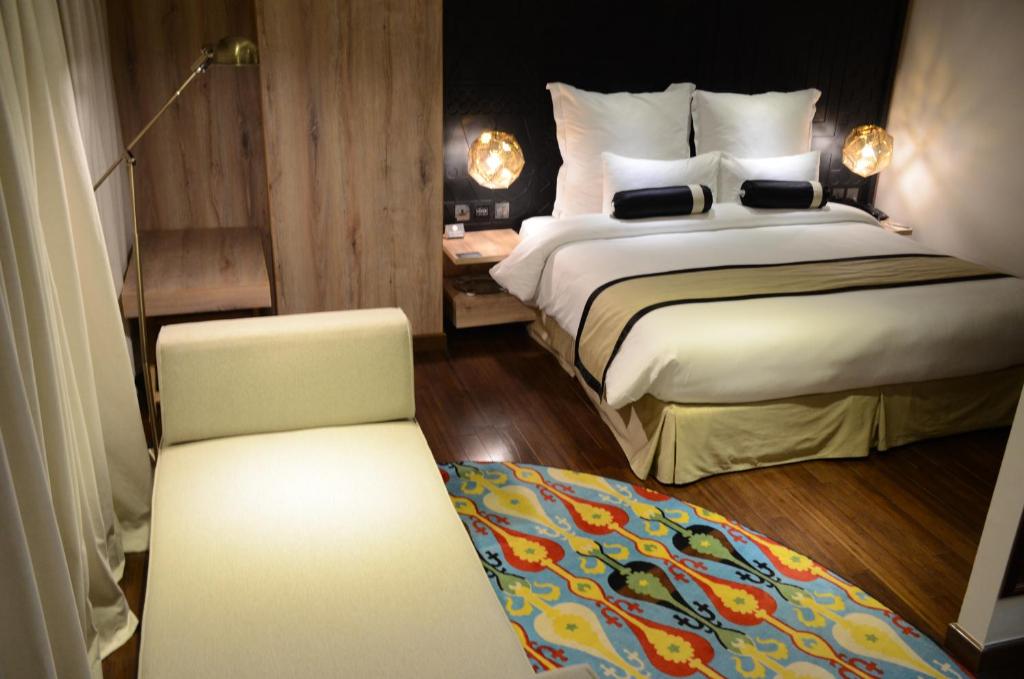 HOTEL dGATES Lahore