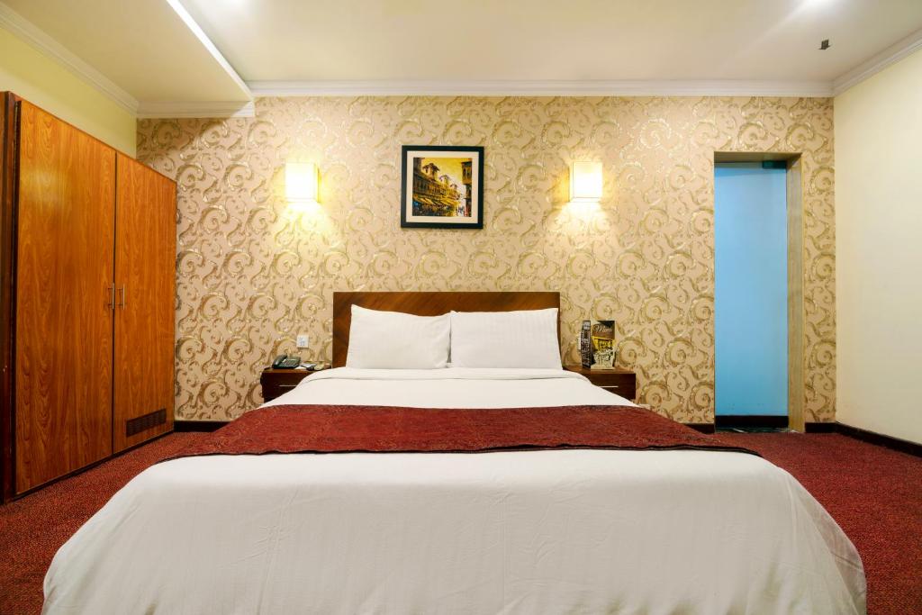 Hotel One The Mall