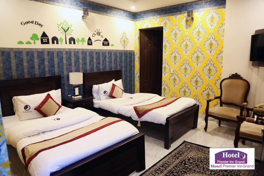Hotel Premier Inn Johar Town