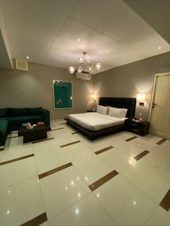 Lahore Continental Hotel