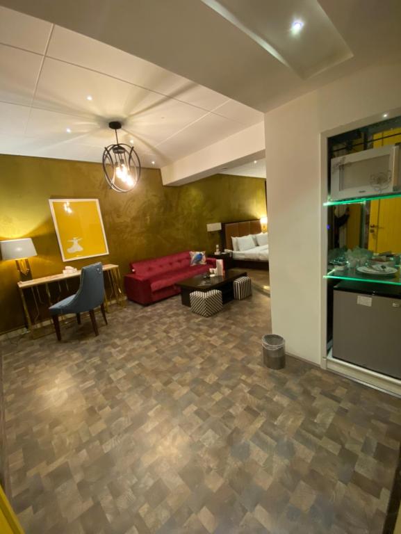 Lahore Continental Hotel