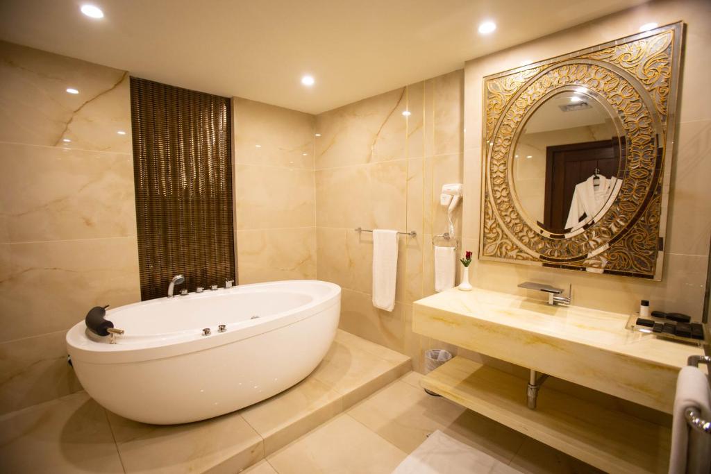 Nine Tree Luxury Hotel And Suites