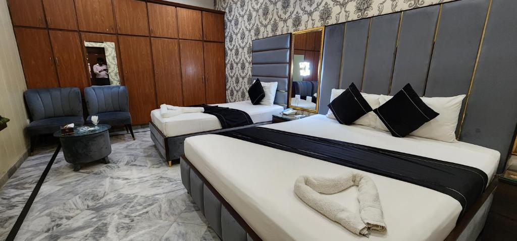 Red fort Hotel