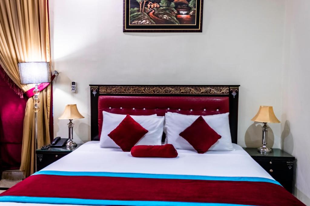Rose Palace Hotel, Garden Town
